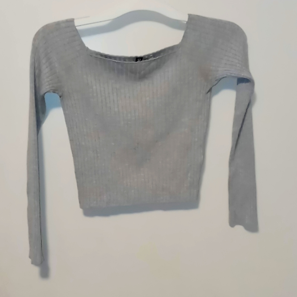 Long sleeve crop top